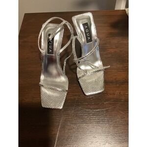 AQUA Silver Snake‎ Embossed Square Toe Stiletto Heel Sandals Women's Size 7